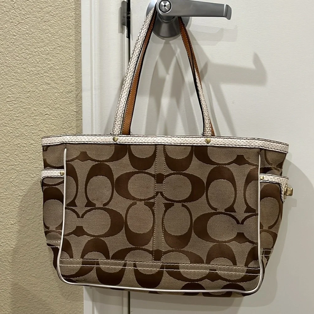 COACH :: BAG